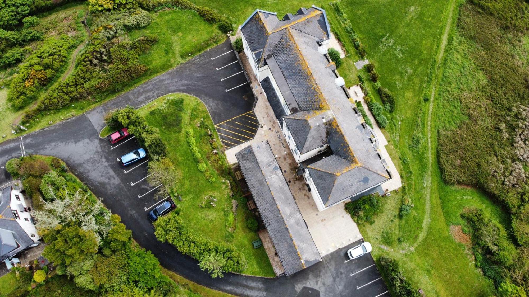 Villa Journeys End With Stunning Sea Views From The Headland Coverack Exterior foto