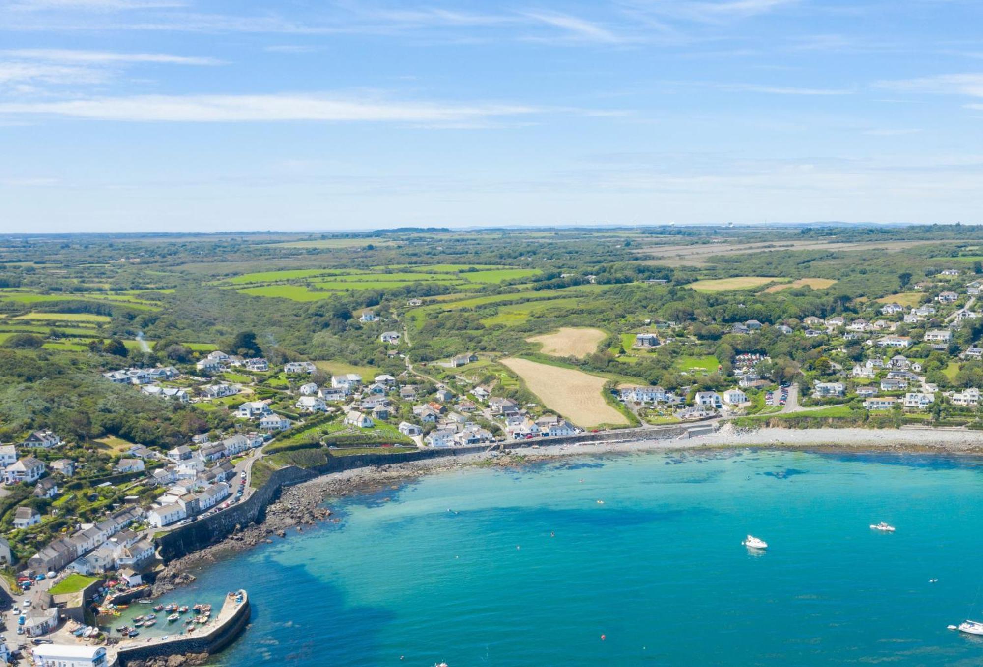 Villa Journeys End With Stunning Sea Views From The Headland Coverack Exterior foto